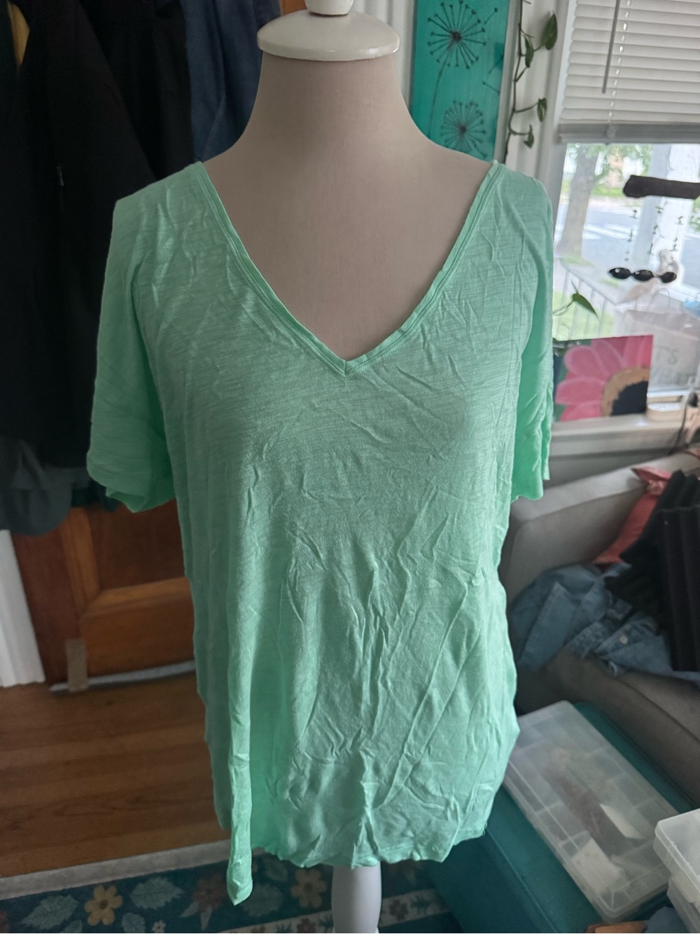 J. Jill Women's V-Neck Short Sleeve Top in Mint Green L Viscose Cotton VGUC